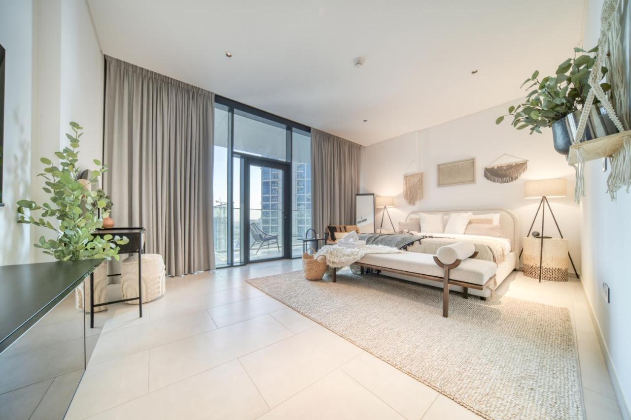 Marquise Square, Business Bay - Mint Apartment Dubai