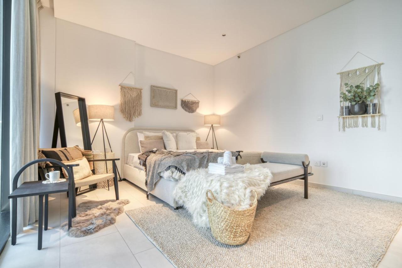 Marquise Square, Business Bay - Mint Apartment Dubai