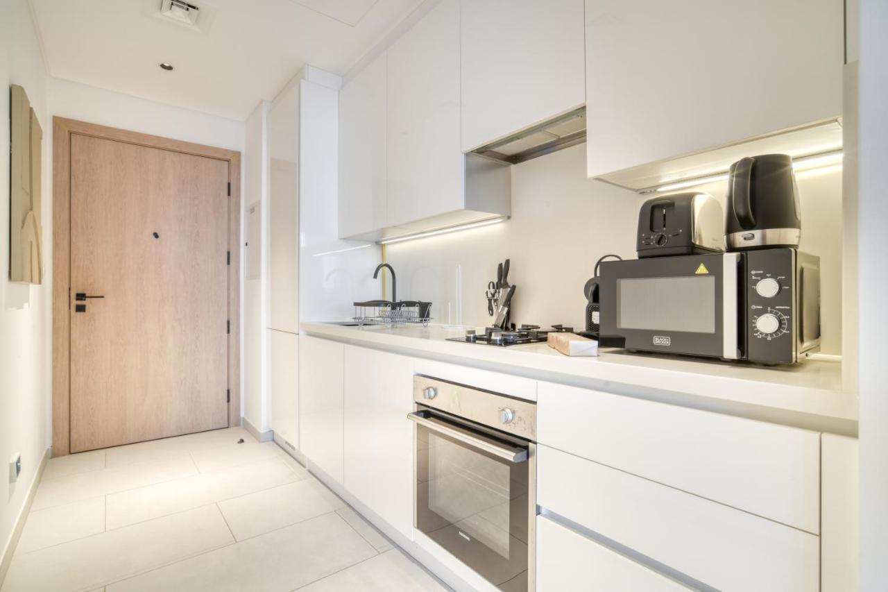 Marquise Square, Business Bay - Mint Apartment Dubai