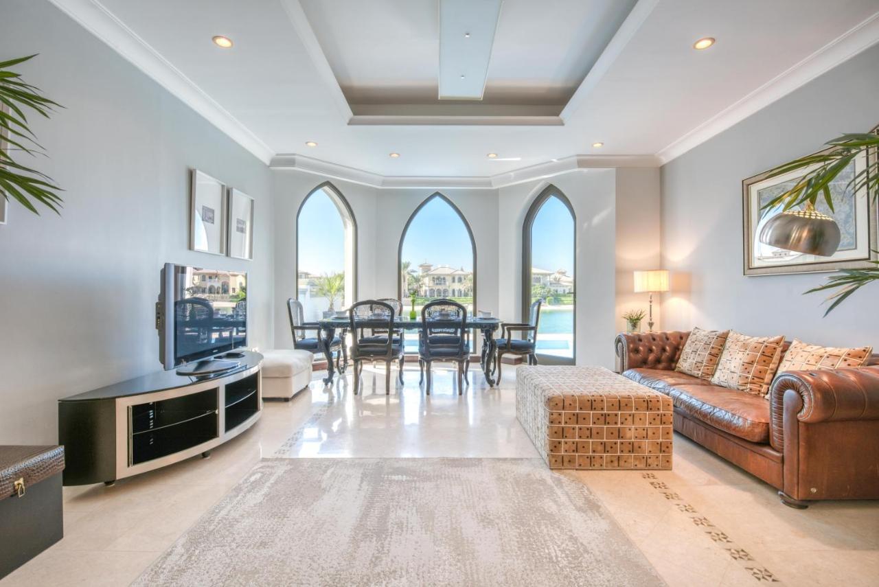 Villa Maison Privee - Glamourous Beachfront On The Palm With Pool Dubái