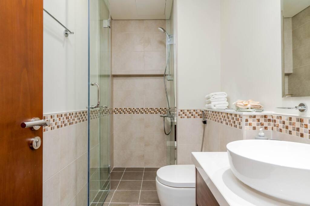 Apartamento Chic With Burj Khalifa View Dubái
