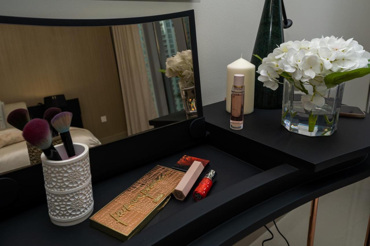 Majestay - Luxury Living Apartemen *
