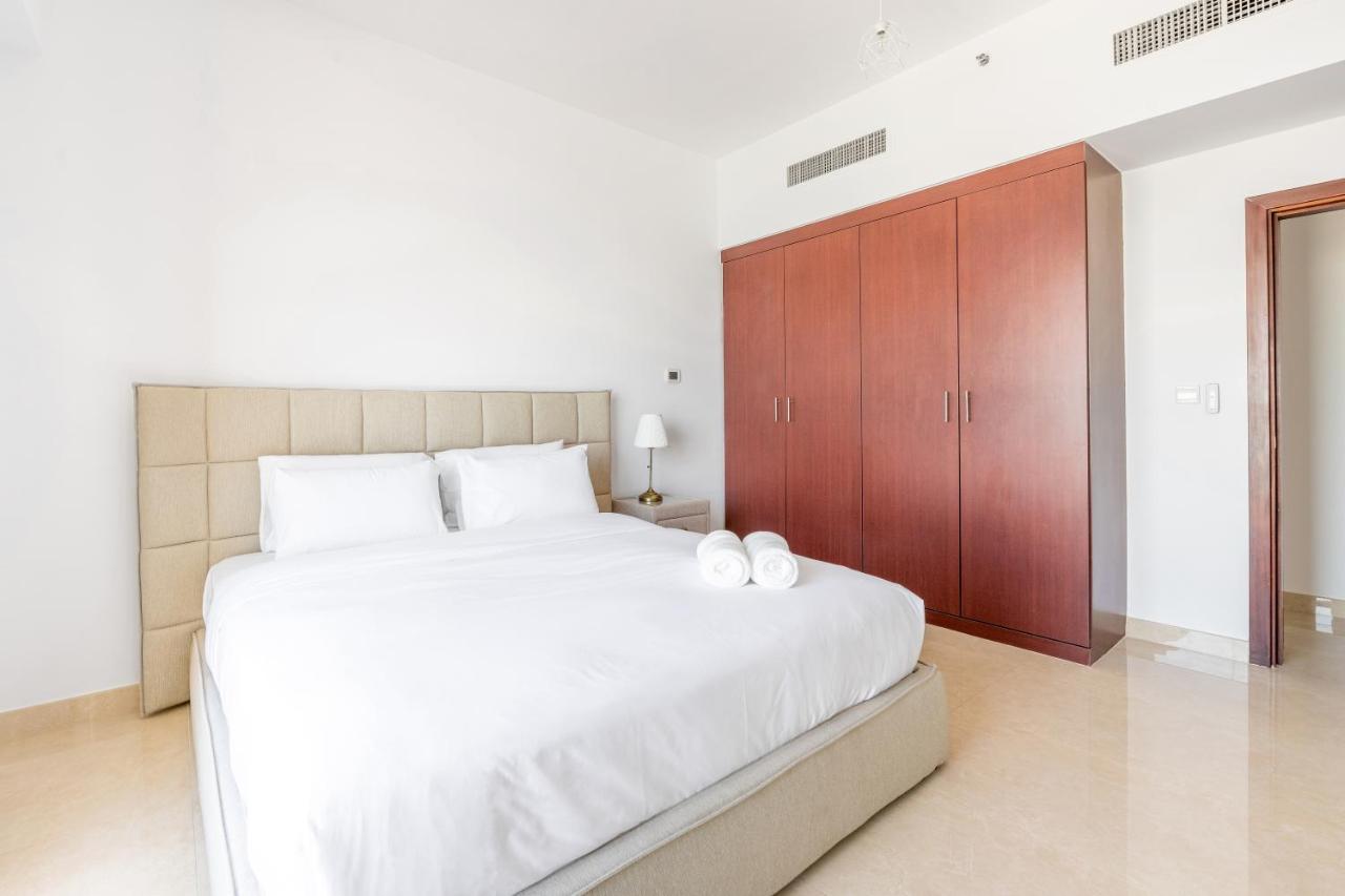 Deluxe Retreat In Jbr - Million Dollar View - Balcony Dubái