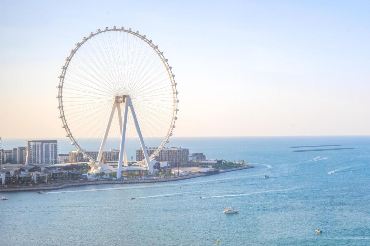 Deluxe Retreat In Jbr - Million Dollar View - Balcony Dubái