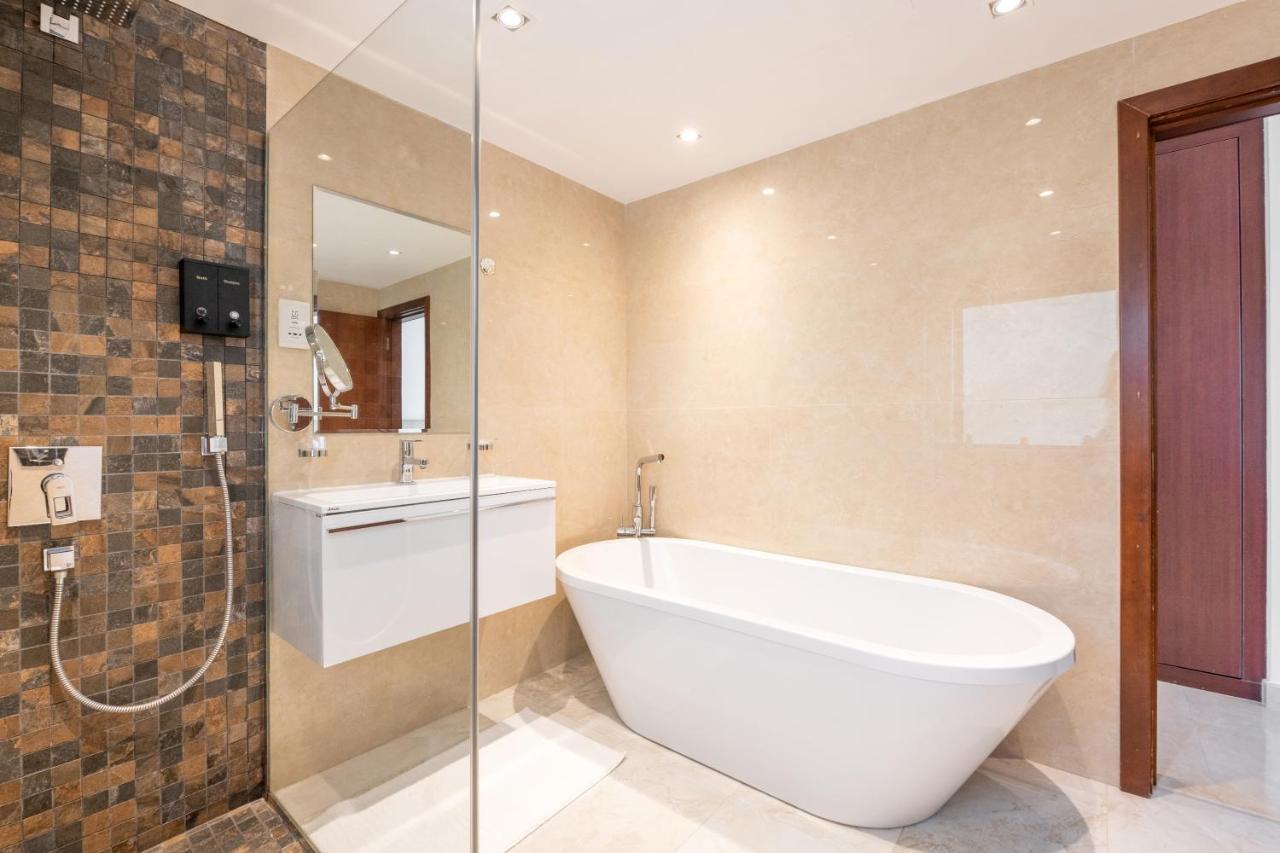 Deluxe Retreat In Jbr - Million Dollar View - Balcony Apartamento