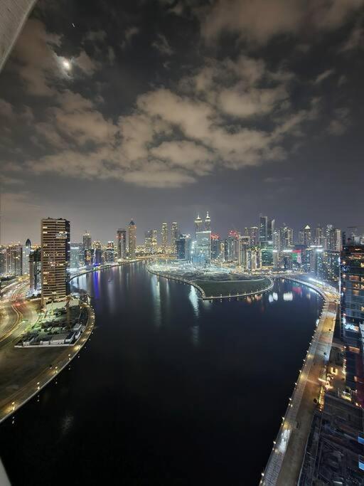 Amazing Business Bay B27 Dubai