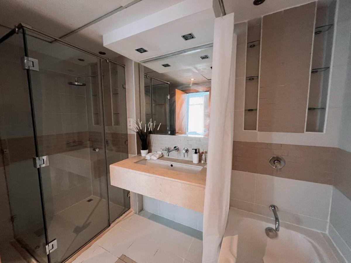 Apartamento Huge Terrace With Canal View & Beach Access Available *