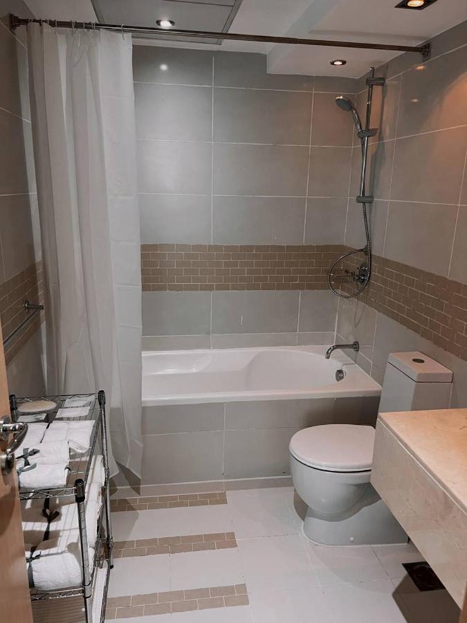 Huge Terrace With Canal View & Beach Access Available Apartamento *