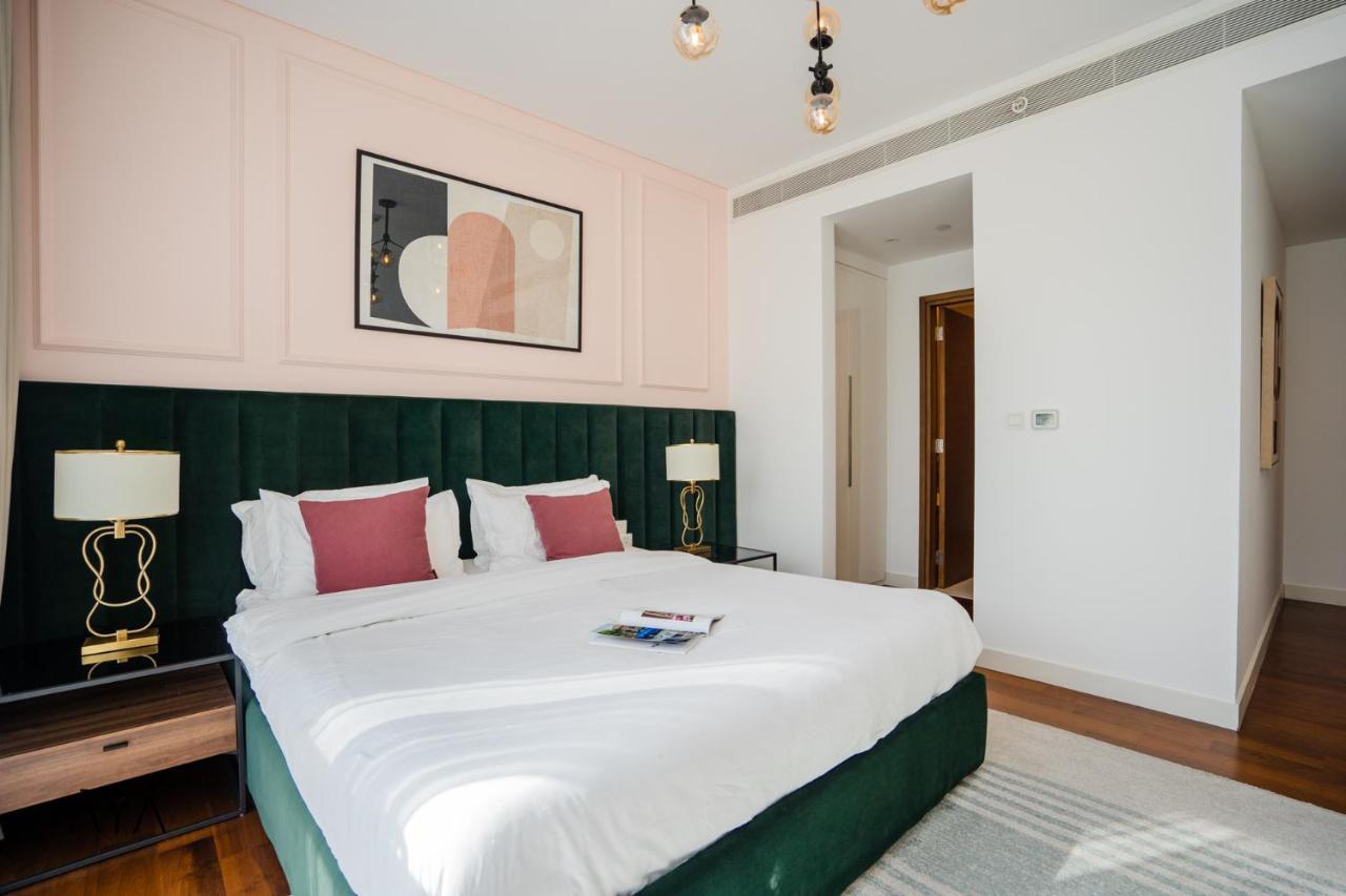 Luxury With Pool, Patio & Gym In Walk Lägenhet Dubai