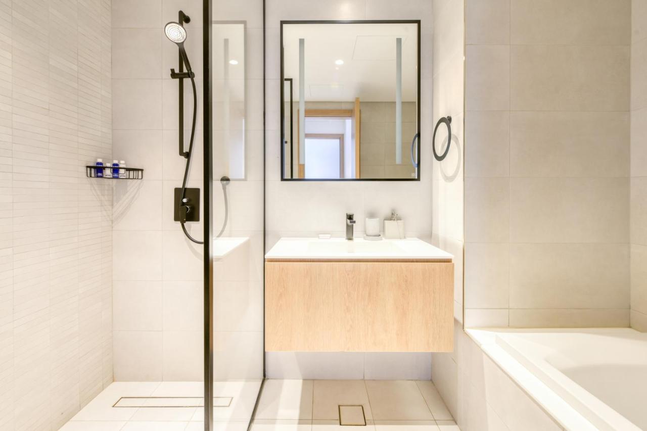 Maison Privee - Luxury With Burj Khalifa Vw & Canal Access Appartement *