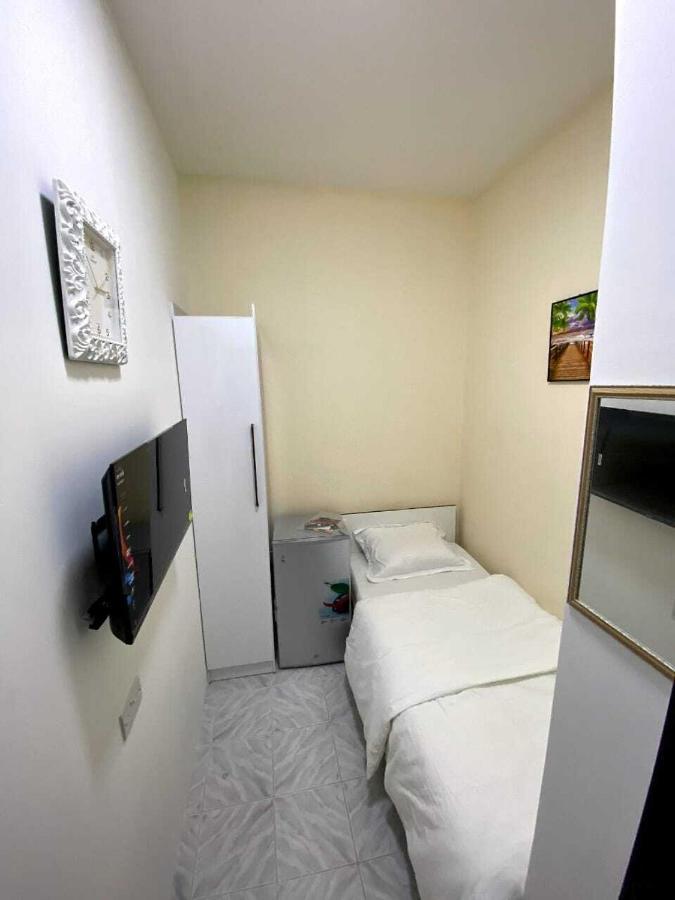 Apartamento Low Priced New Residential For Rent In Near Dafza Metro Station Dubái