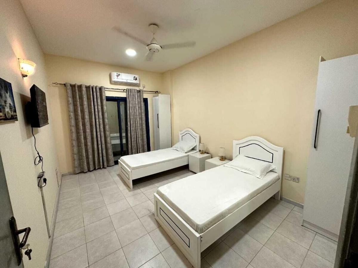 Low Priced New Residential For Rent In Near Dafza Metro Station Dubái