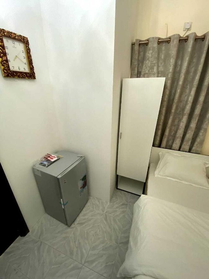 Low Priced New Residential For Rent In Near Dafza Metro Station Apartamento