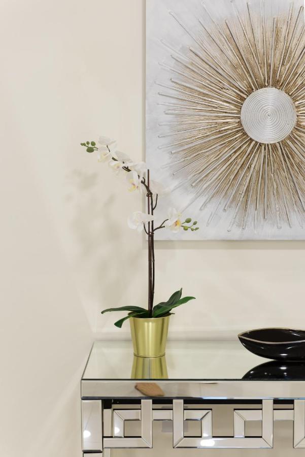 Boutique Living - Marina Wharf Apartament