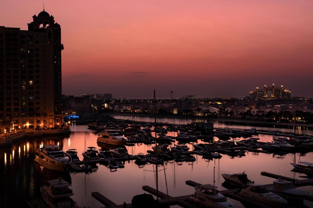 Apartamento Maison Privee - Palm Jumeirah Luxury Apt W Access To Exclusive Beach, Pool, And Gym *