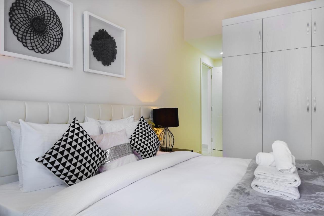 Maison Privee - Beautiful Chic W Full Marina Views Next To The