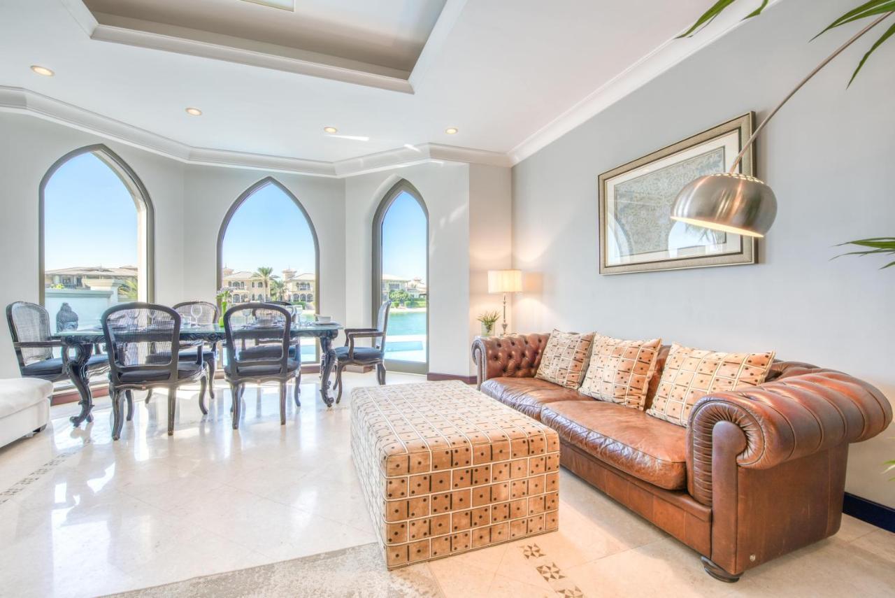 Maison Privee - Glamourous Beachfront On The Palm With Pool * Dubái