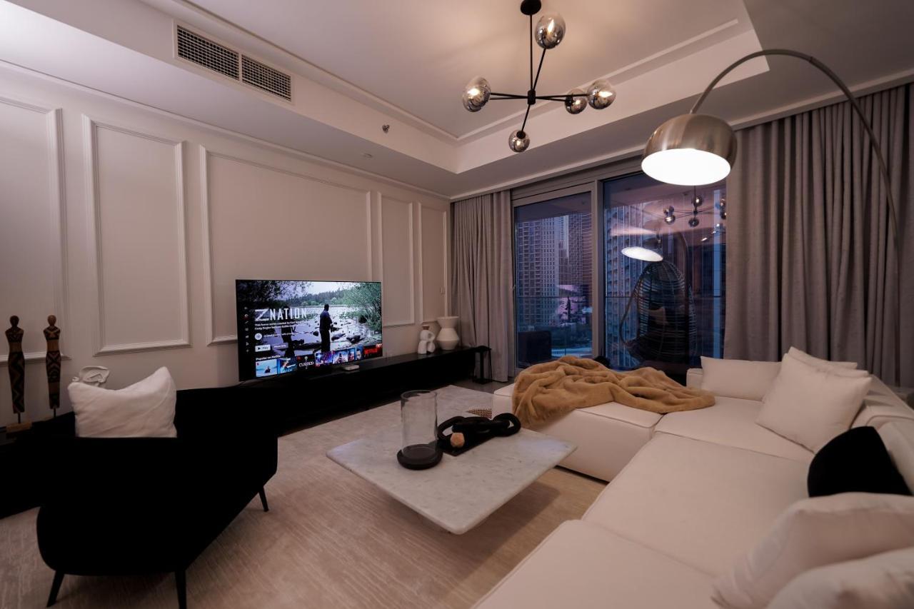 Majestay - Luxury Living Apartemen *