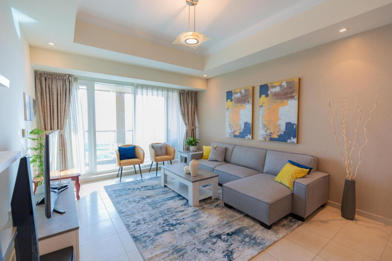 Luxury Churchill Tower- Vast Holidays Dubái