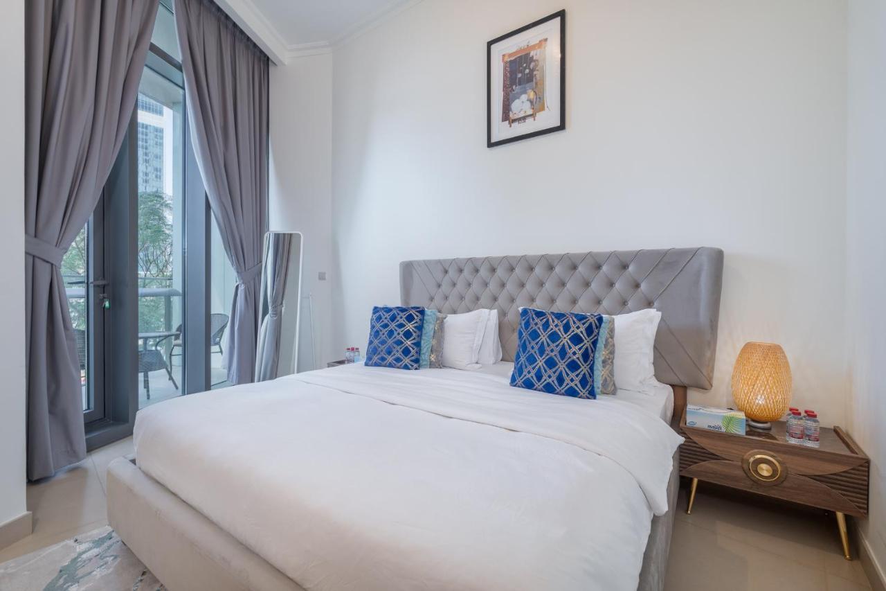 Trinity Holiday Homes - Burj Vista Downtown Apartament Dubai