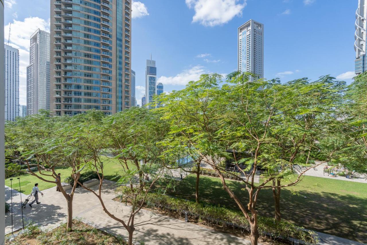 Trinity Holiday Homes - Burj Vista Downtown Apartament Dubai
