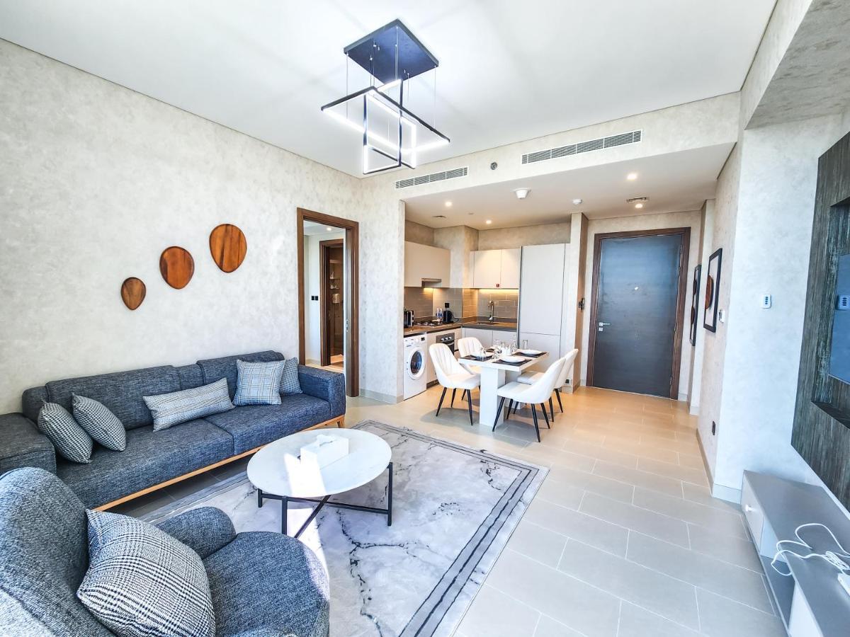 By Latinem Luxury 2br Cv B1614 Near Burj Khalifa Dubái
