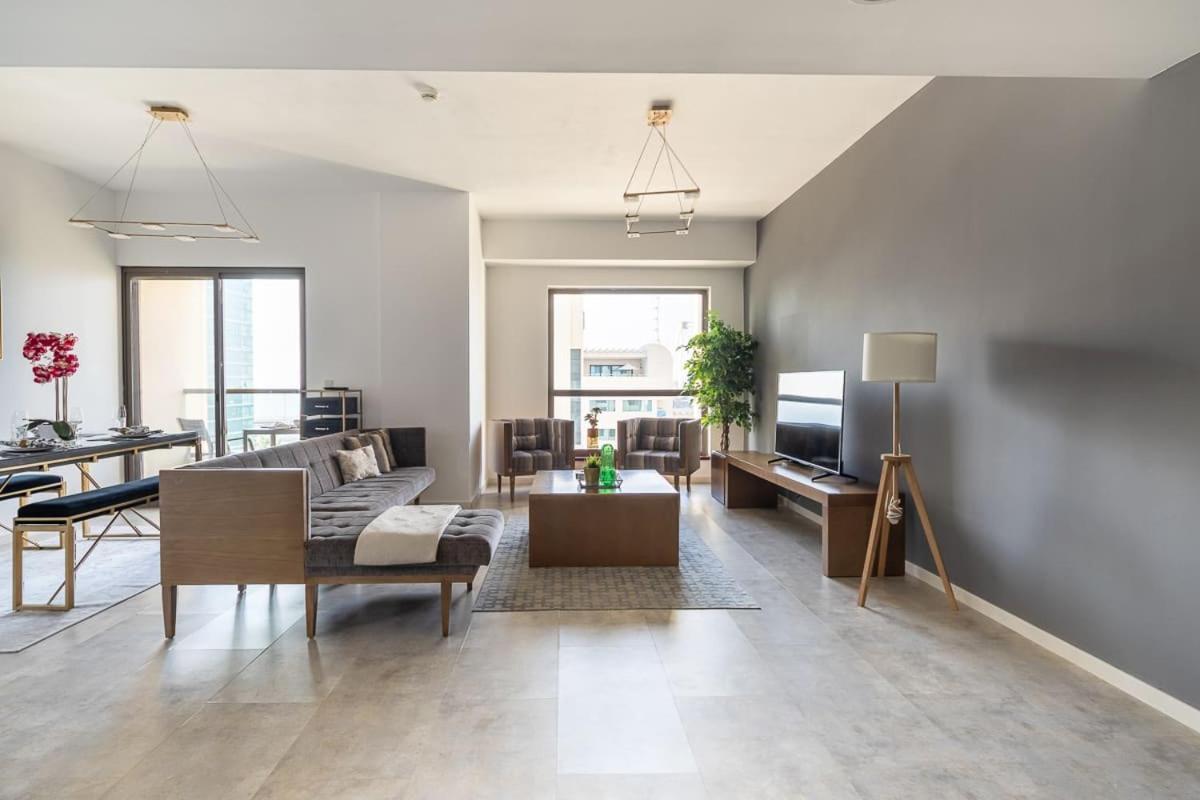 Frank Porter - Shams 4 Apartment *