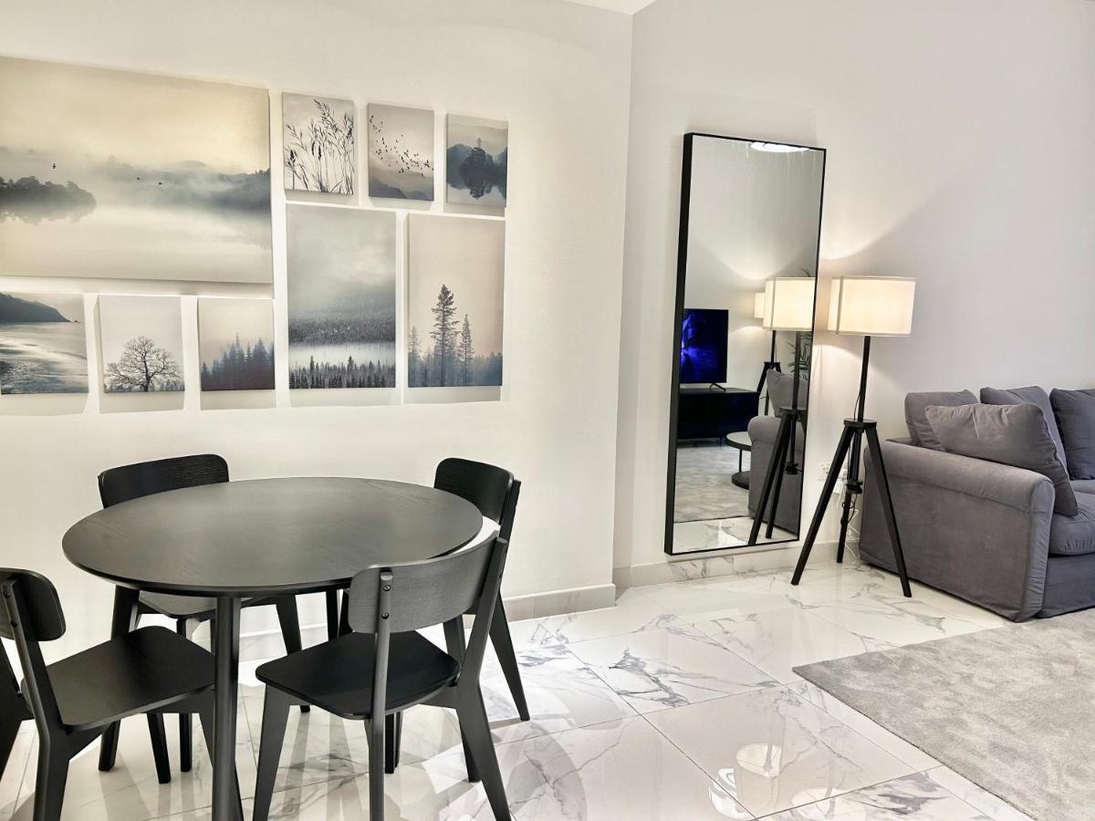 Apartamento Stunning 1bedroom With Balcony In Al Habtoor