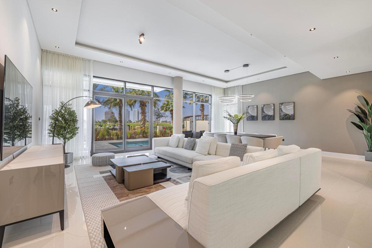 Villa Daniels Golf Course 5br With Private Pool Dubai