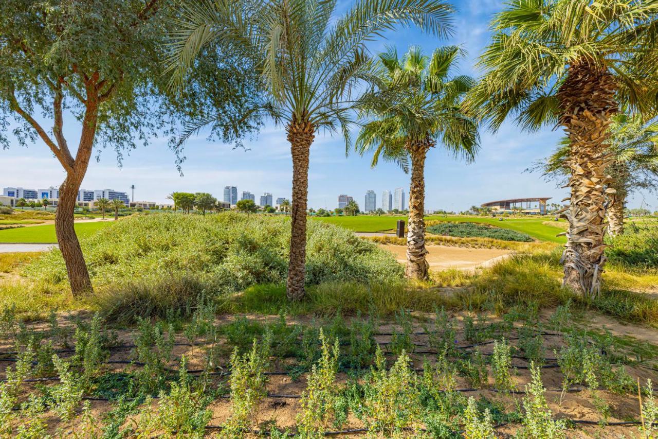 Daniels Golf Course 5br With Private Pool Dubai