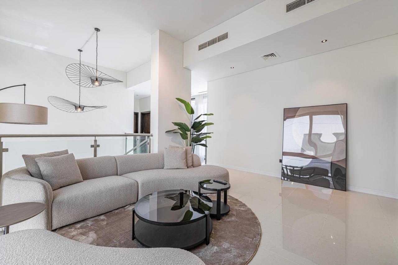 Daniels Golf Course 5br With Private Pool Villa Dubai
