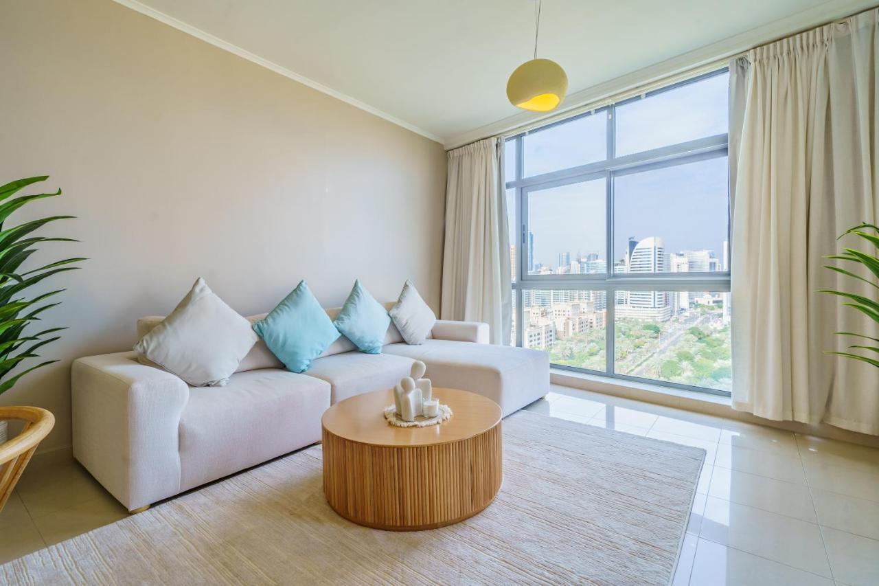 Appartement Reverie Stays - Spacious Panoramic 1br With Views - Sleeps 3 Dubaï