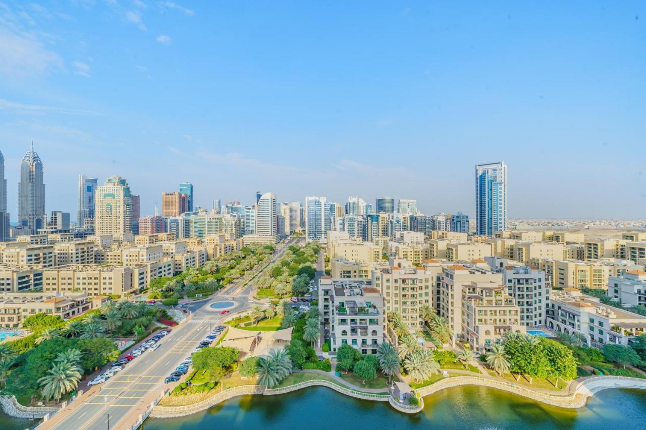 Reverie Stays - Spacious Panoramic 1br With Views - Sleeps 3 Appartement Dubaï