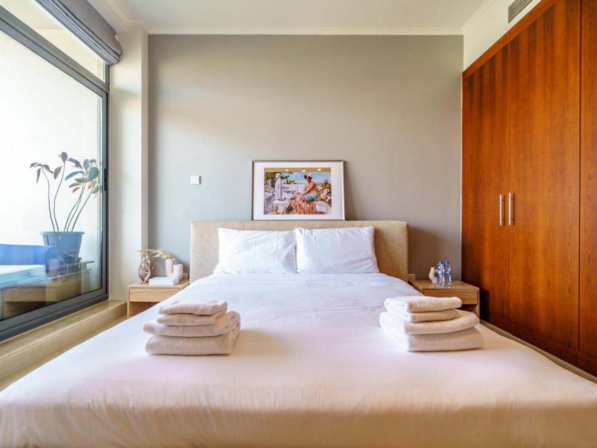 Reverie Stays - Spacious Panoramic 1br With Views - Sleeps 3 Appartement Dubaï