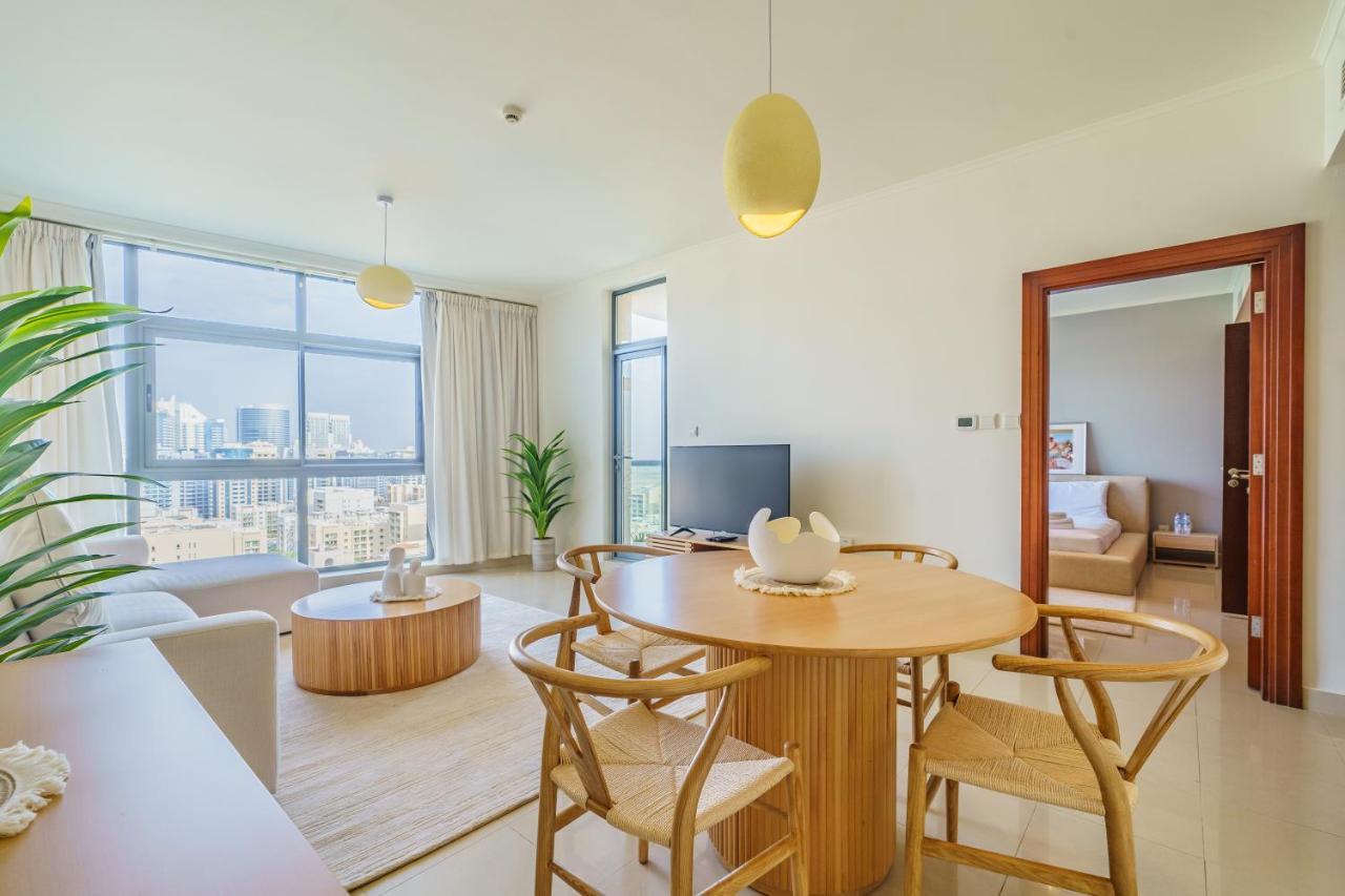 Reverie Stays - Spacious Panoramic 1br With Views - Sleeps 3 * Dubaï