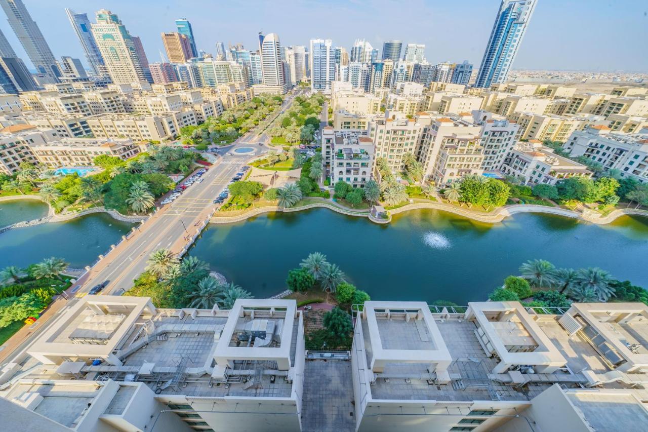 Reverie Stays - Spacious Panoramic 1br With Views - Sleeps 3 Dubaï