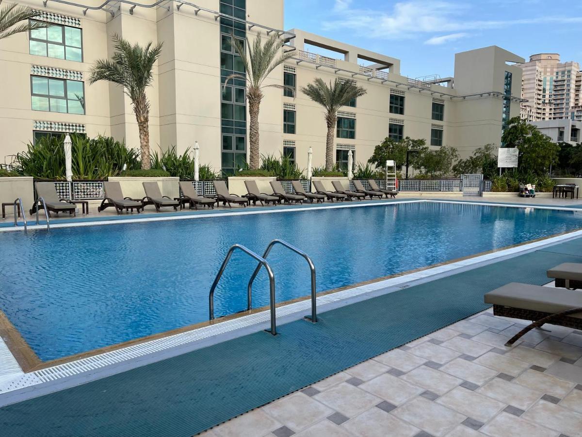 Reverie Stays - Spacious Panoramic 1br With Views - Sleeps 3