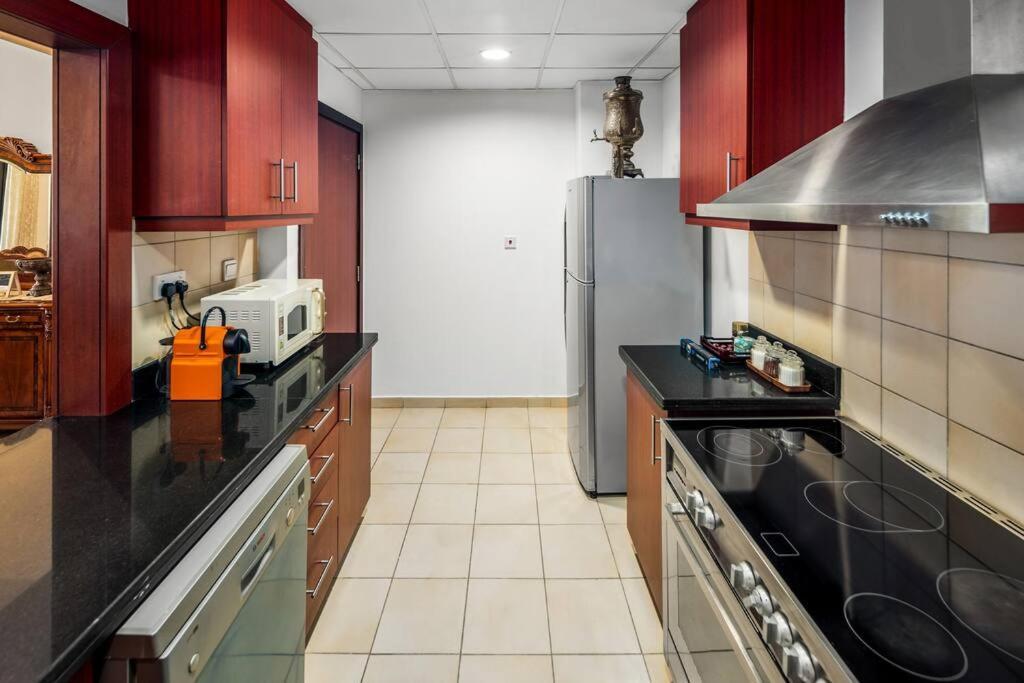 Spacious 4-bed In Jbr Rimal With Access To Beach! Apartament