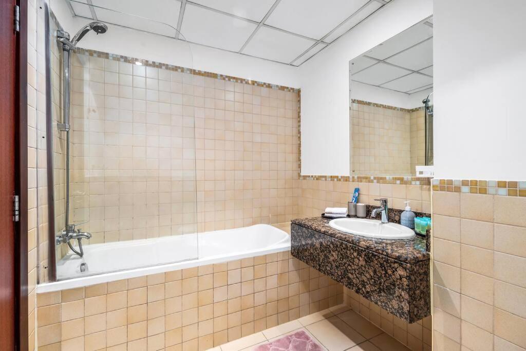 Spacious 4-bed In Jbr Rimal With Access To Beach! *
