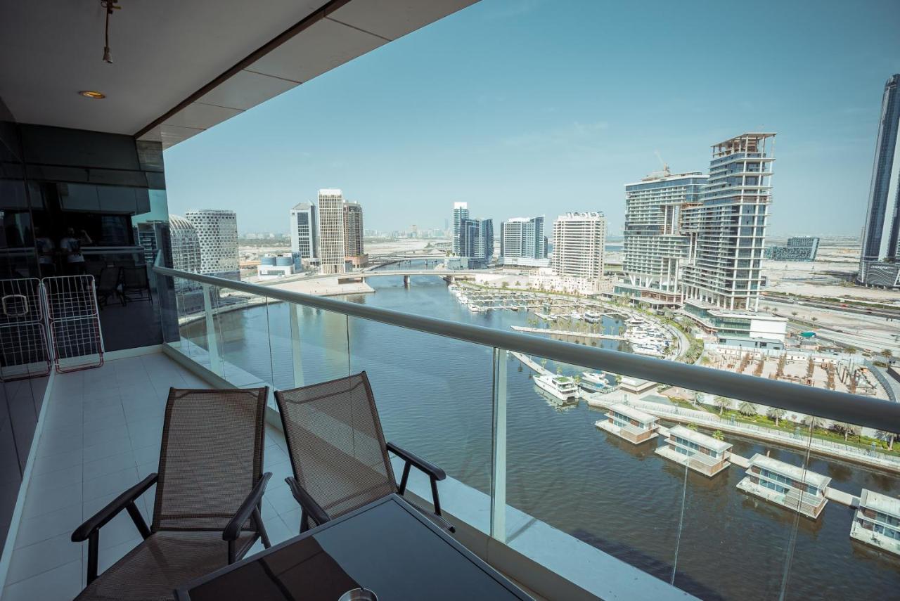 Oskena Vacation Homes-damac Maison Canal View Dubái