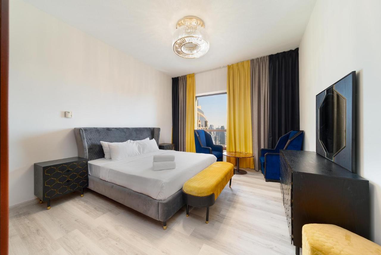 Spacious 7-bedroom Serviced On Jbr Walk Appartement *