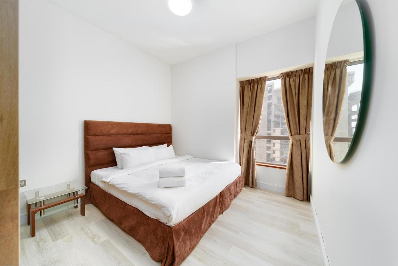 Spacious 7-bedroom Serviced On Jbr Walk Appartement Dubaï