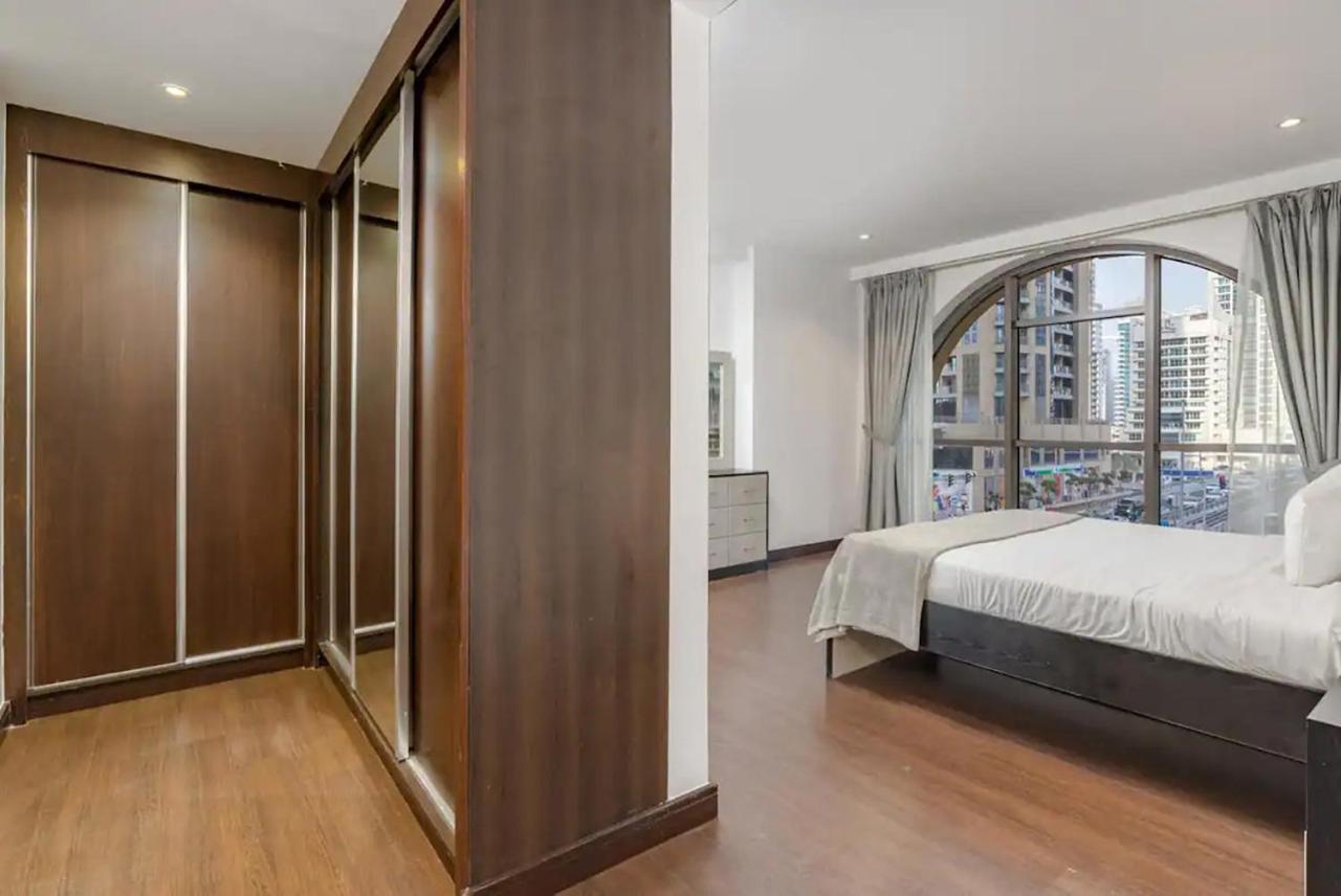 6 Bedrooms In The Main Jbr Walk Сasa de vacaciones *