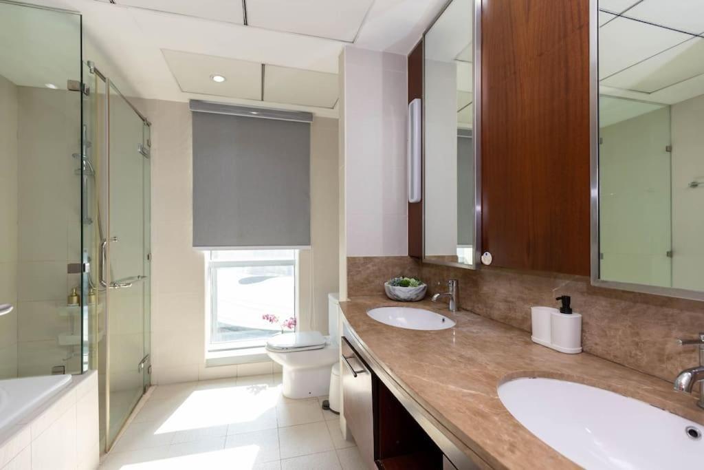 Luxury 3br In Downtown With Pool, Fitness, Patio Apartamento *