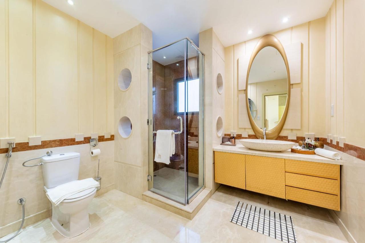 Manzil - Ultra Luxury 6br Signature With Pool, Theatre And Beach Access In Palm Jumeirah
