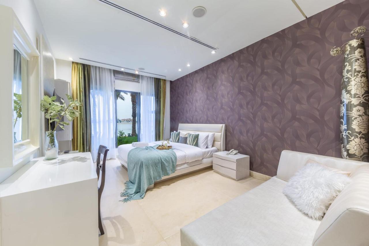 Villa Manzil - Ultra Luxury 6br Signature With Pool, Theatre And Beach Access In Palm Jumeirah Dubaï
