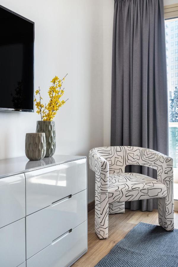 The Smart Concierge - Royal Oceanic Apartment