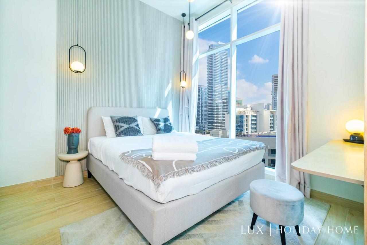 Apartemen Lux The Modern Marina 2 Bed Dubai