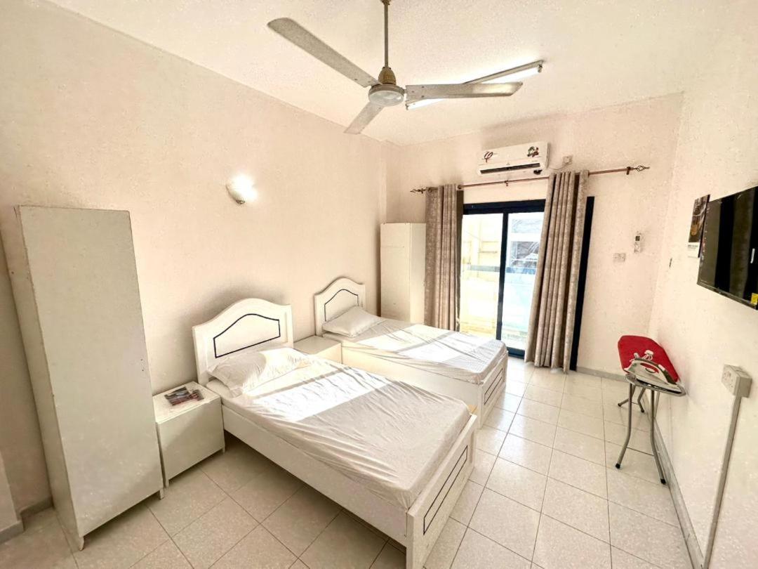 Low Priced New Residential For Rent In Near Dafza Metro Station Apartamento *