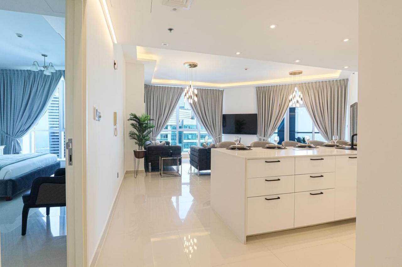 Higuests - Luxurious High-rise With Stunning Views